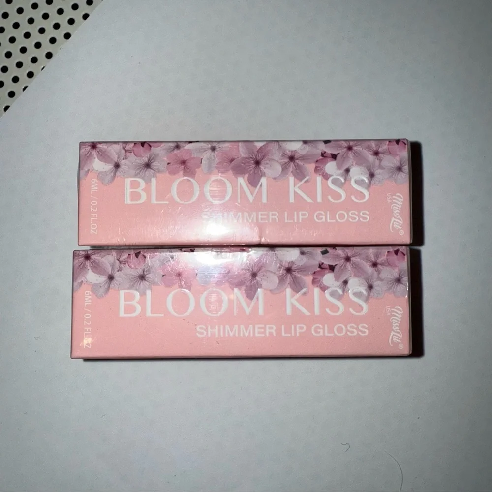 BLOOM KISS (BUNDLE OF 2) Shimmer Lip Gloss FULL SIZE in ASTER & CALLIA